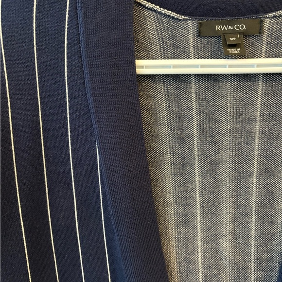 RW & Co Cardigan - Picture 2 of 2